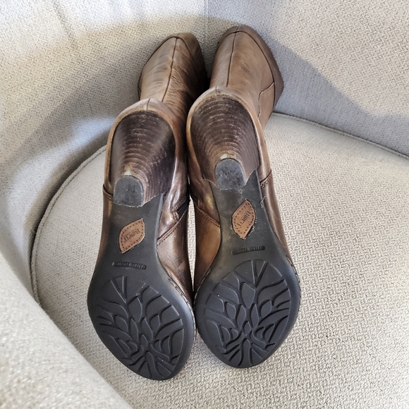 Tall Born Mallory Boots - Picture 3 of 4